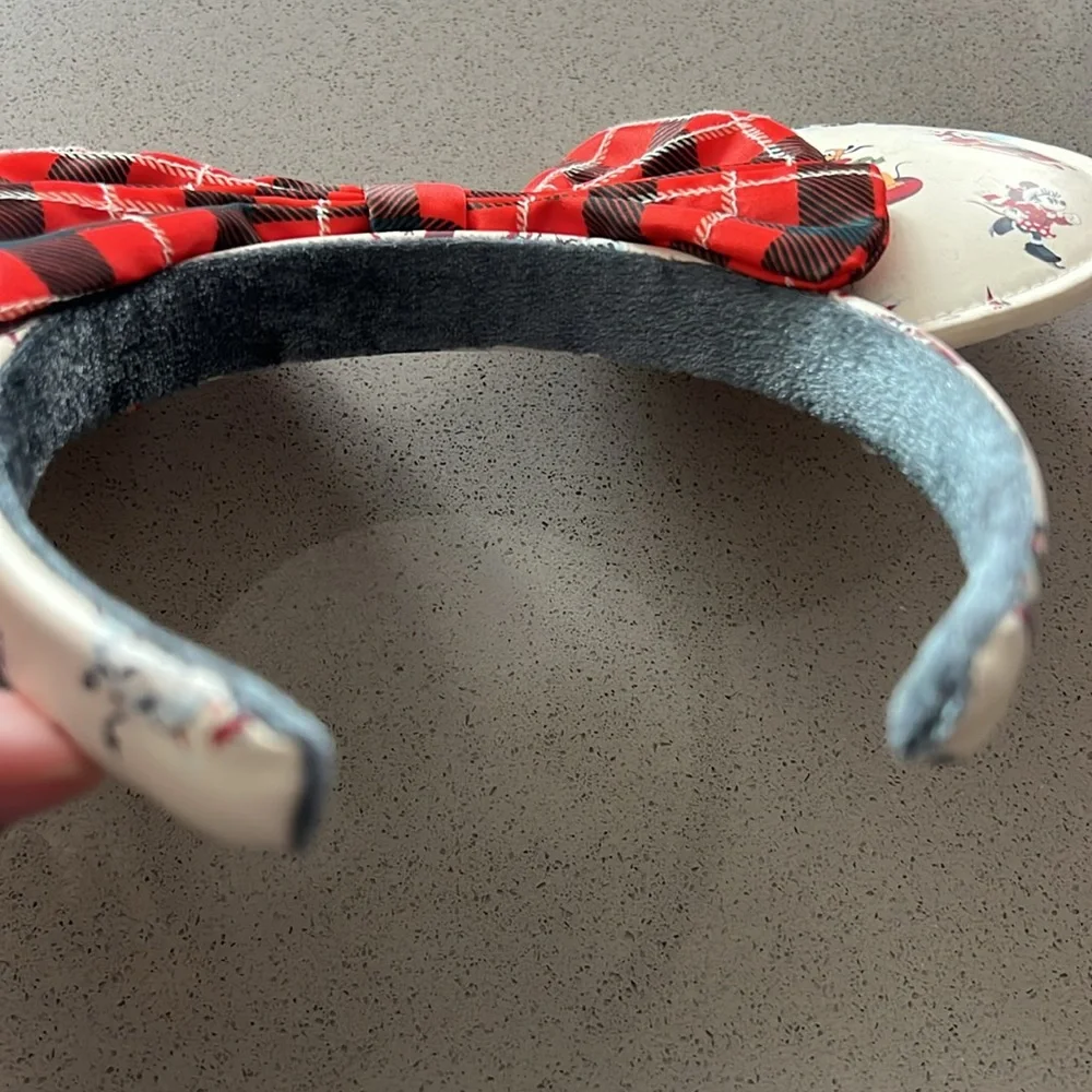 Disney Winter Snow Lodge sledding Mickey Ears. - Picture 5 of 10